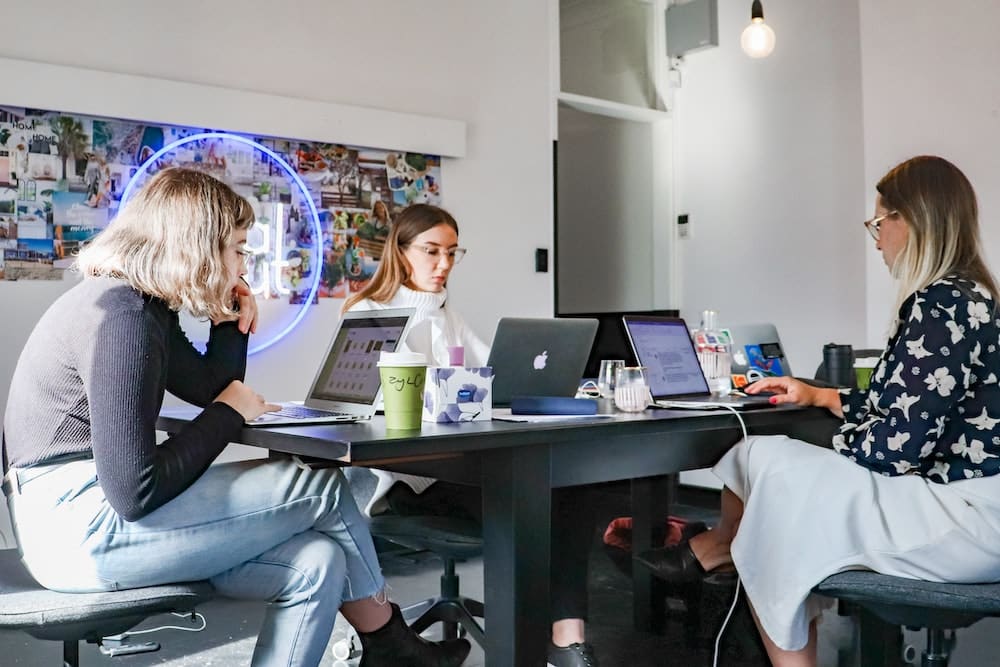 Las profesiones digitales del sector fashion-retail más demandadas en España