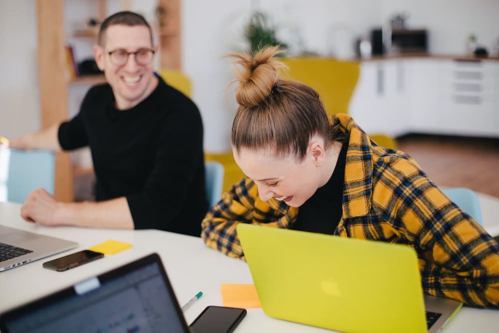 Cinco consejos para aplicar la inteligencia emocional en tu trabajo y mejorar como profesional
